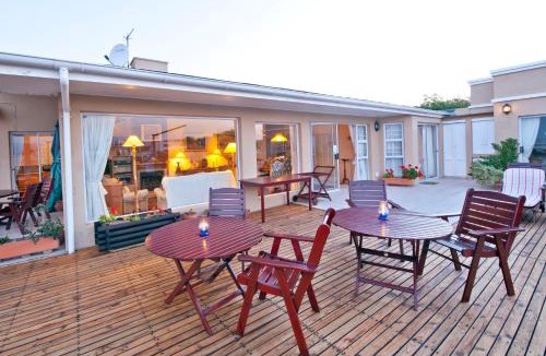 Robberg Beach Bed & Breakfast | Dolphins' Playground Beachfront B&B