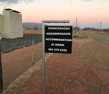 Calvinia House | Donkieshoek Accommodation & Campsite, Calvinia