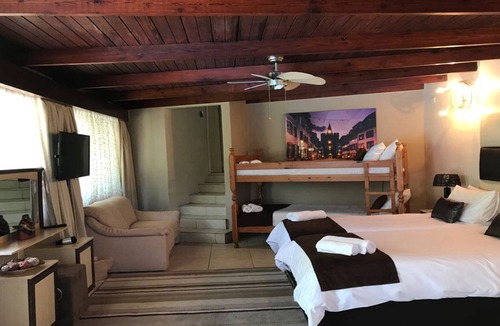 Greater Johannesburg Metropolitan Area House | Double Family Suite [Villa MikaMora]