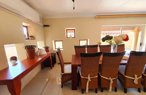 Mahikeng House | Double Room in one of the select guesthouses in Mahikeng