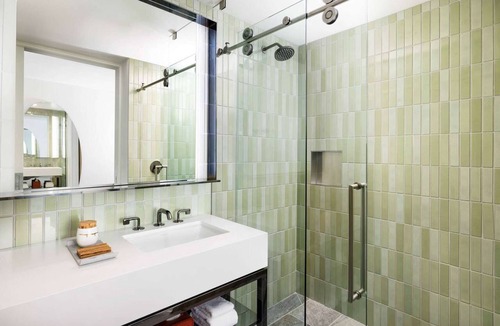 Tenderloin Hotel | Downtown San Francisco Stay + Rooftop Bar & Gym