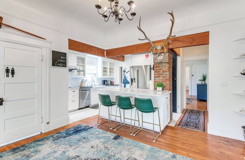 Downtown San Jose Apartment | Downtown San Jose Apt w/Deck: 1 Mi to SAP Center!