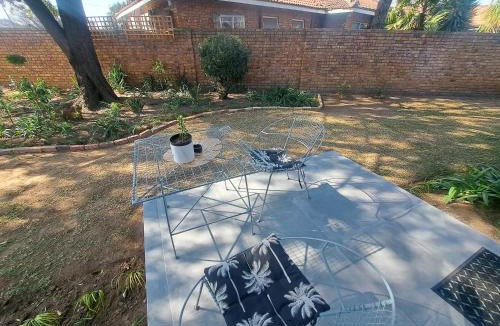 Boksburg Apartment | Dragonfly