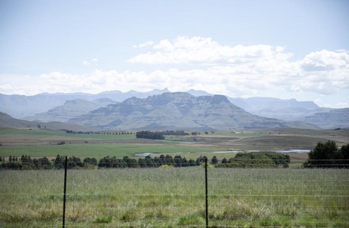 Kwa Sani House | Dragons Landing Guest Farm