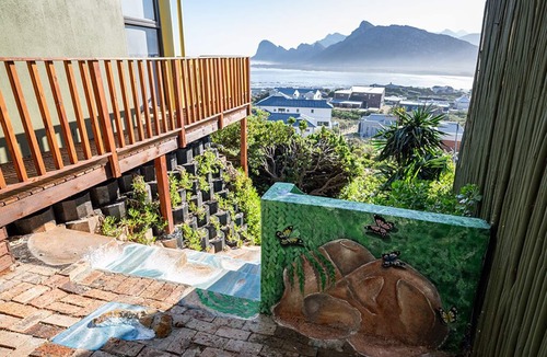 Pringle Bay Apartment | Dreamview Glass Suite: Unique apartment with wide ocean and mountain views