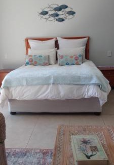 Gordons Bay Central Villa | Driftwood Beach Villa