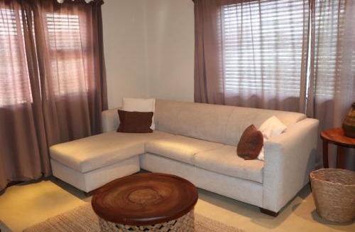 Springbok Apartment | du Repos (Lovely & Relaxing 2-Bedroom Unit with Patio)