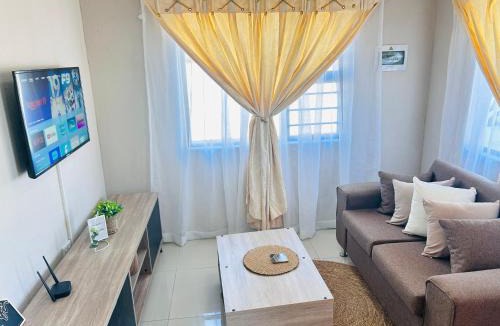Soshanguve House | Dubai guest house