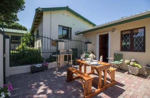 Kenton on Sea Apartment | Dunwerkin Self Catering