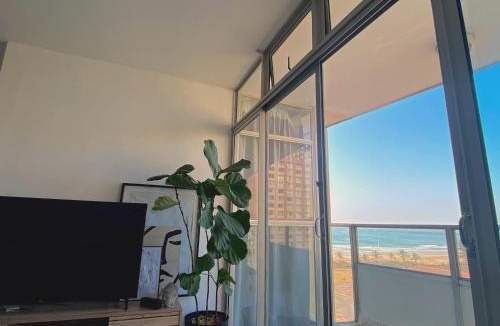 South Beach Apartment | Durban Beach Views at 10 South