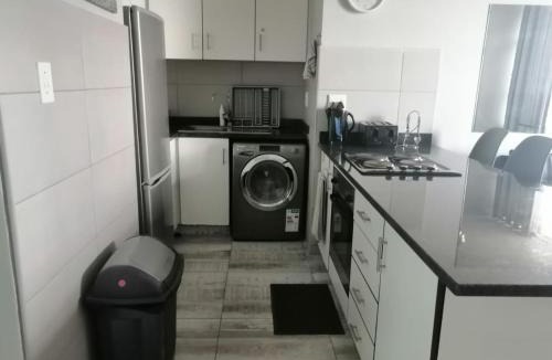 South Beach Apartment | DURBAN BEACHFRONT Tenbury 903