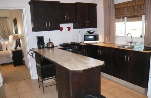 Piet Retief Bed & Breakfast | Dusk to Dawn Guesthouse