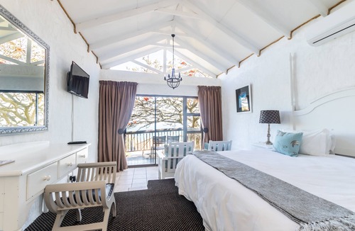 Herolds Bay Hotel | Dutton's Cove Guesthouse