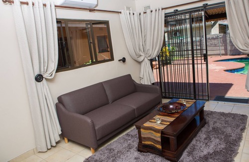 Durban North House | Dyna Guest House: Self-Catering Unit