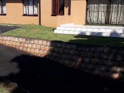 Durban North Bed & Breakfast | DYNA GUEST HOUSE