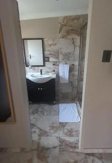 Klerksdorp House | Dzana guesthouse