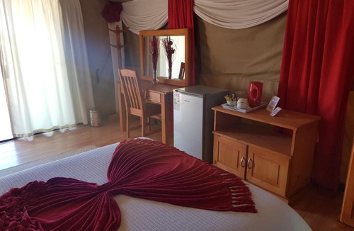 Ikopeleng House | Eagle Ranch Lodge
