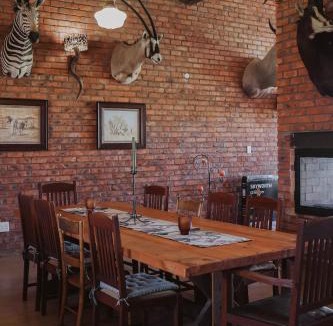 Bloemfontein House | Eagle's Wings Game Farmhouse