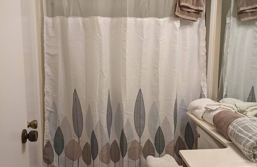 Sonoma Condo | Easy access to Sonoma Town Square 4-5 blocks away.