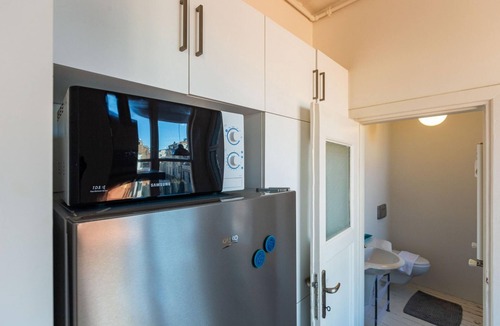 Asmali Mescit Apartment | Eclectic Home near Galata Tower in Beyoglu