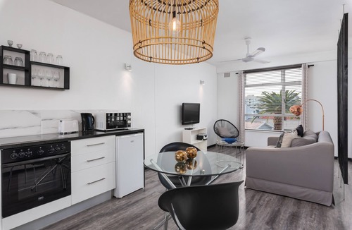 Green Point Apartment | Eclectic Studio - Walk to Green Point's Best Cafes