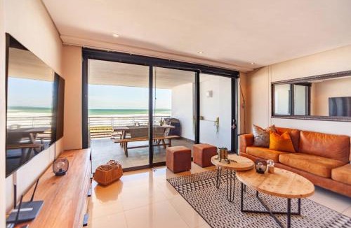 Big Bay Apartment | Eden Beachfront apartment with inverter back up