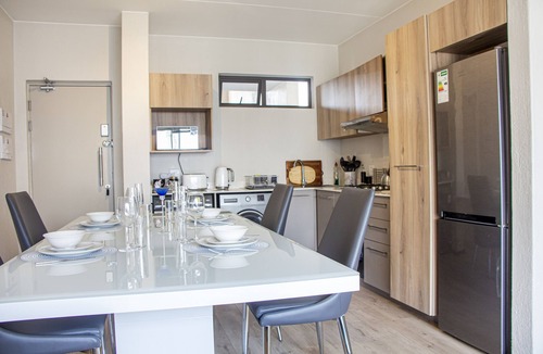 Greater Johannesburg Metropolitan Area Apartment | Eden Suites is 11 minutes away from Monte Casino and 8 minutes to Altitude beach