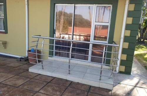 Pinetown House | Edwaleni Guest Lodge