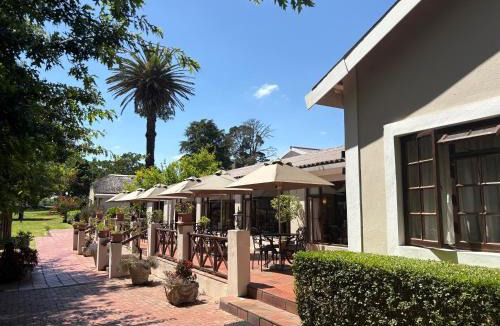 Ruiterbos Hotel | Eight Bells Mountain Inn