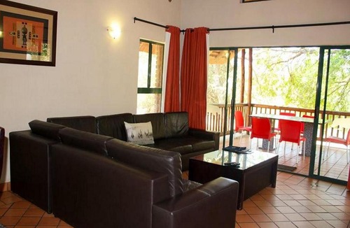 Maruleng Apartment | Ekuthuleni Hippo Rock