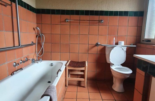 Maruleng Apartment | Ekuthuleni Hippo Rock