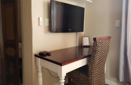 Darling House | El Shaddai