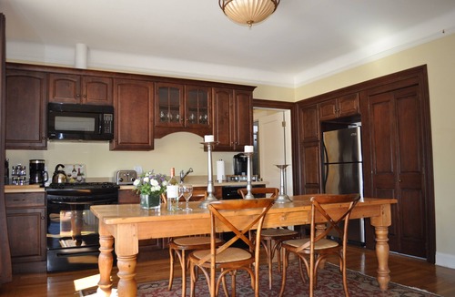 Sonoma House | Elegance & Charm 2 blocks to Sonoma Square