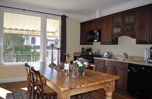 Sonoma House | Elegance & Charm 2 blocks to Sonoma Square
