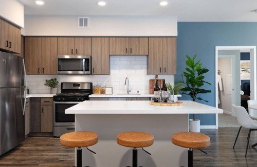 Sunnyvale Condo | Elegant 1BR Condo w/Pool & Gym at Murphy Station