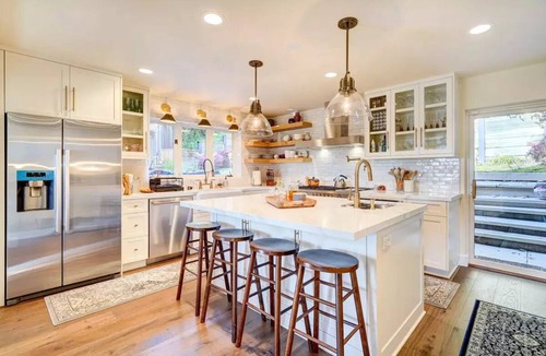 Upper Rockridge House | Elegant Bay Area Escape Oakland Hills Views, Chef's Kitchen, Claremont Hotel