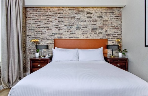 South Beach Hotel | Elegant City View Suite in Historic Boutique Hotel Griffon in San Francisco