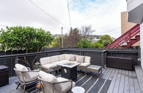 Mission Terrace Apartment | Elegant Glen Park Studio with Private Deck and Designer Finishes