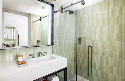 Tenderloin Hotel | Elegant King Room with Rooftop Bar and Restaurants in Timbri Hotel, SF