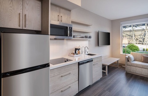 Newhall Hotel | Element by Marriott San Jose Airport