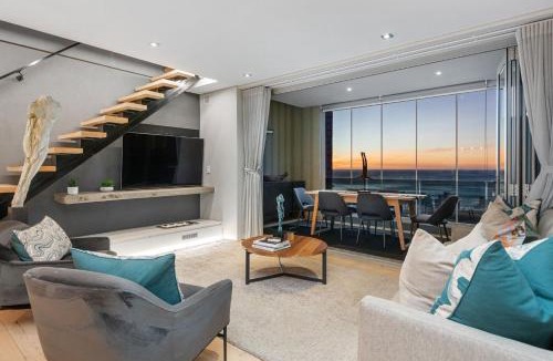 Three Anchor Bay Apartment | Elements on Battery by Host Agents