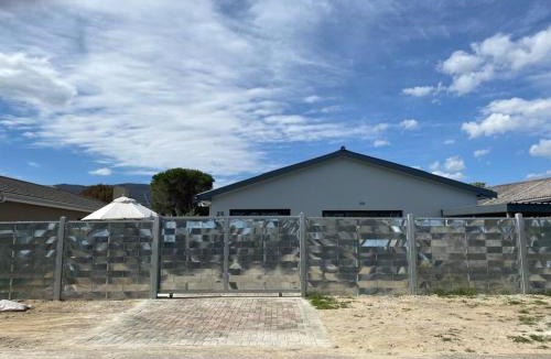 Sandbaai Apartment | Elephant Lodge