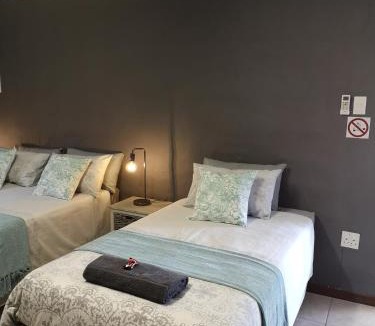 Kai !Garib House | Elim Guesthouse