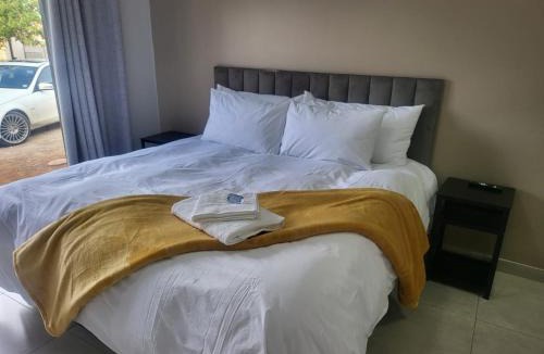 Kimberley House | Ematolweni guest house