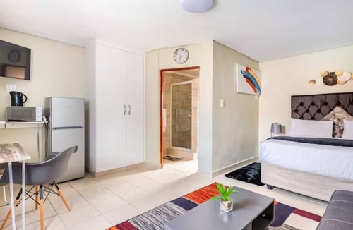 Germiston Cabin | Emperor Lodge And Tours