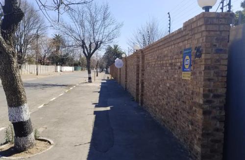 Germiston House | EMPEROR LODGE AND TOURS