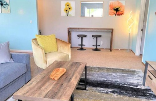 Old Mountain View Condo | Enchanted Retreat in Mountain View
