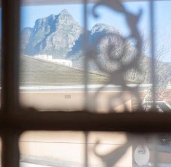 Rosebank Apartment | Enchanting Abode in Rosebank