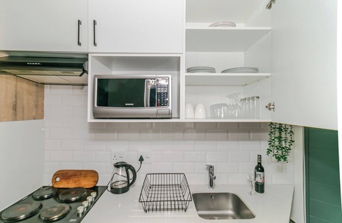 Greater Johannesburg Metropolitan Area Apartment | Enchanting apartment, centrally located in Fourways.