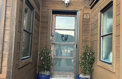 Marin City House | Enchanting Waterfront Chalet in Sausalito, CA